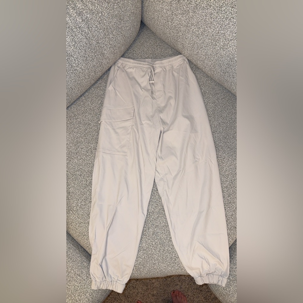 Noli Women's Light Gray Cargo Pants
